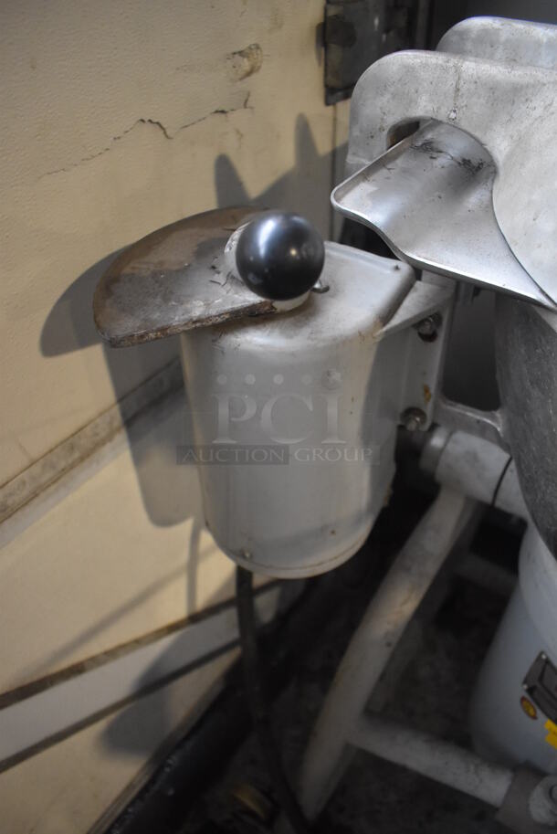 Hobart VCM25 Metal Commercial Floor Style Vertical Cutter Mixer. 208 Volts, 3 Phase. 29x24x46 - Image 7 of 10