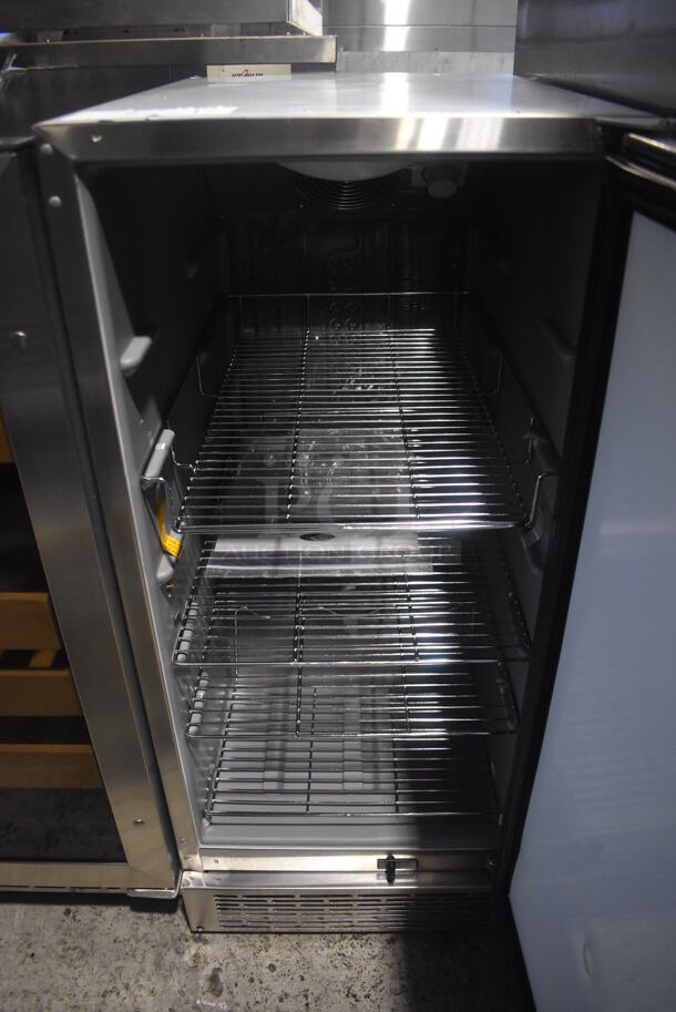BRAND NEW! Whynter BOR-326FS Stainless Steel Beverage Cooler. 115 Volts, 1 Phase. 15x22x34.5. Tested and Working! - Image 4 of 7