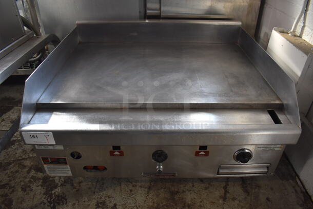 Southbend HDG-36 Stainless Steel Commercial Countertop Natural Gas Powered Flat Top Griddle w/ Thermostatic Controls. 36x30x19