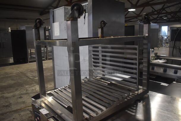 2010 Alto Shaam 7.14 ESG/SK Stainless Steel Commercial Natural Gas Powered Combi Convection Oven w/ Stainless Steel Pan Rack Stand on Commercial Casters. 91,000 BTU. 48x42x35, 36x28x32 - Image 7 of 7