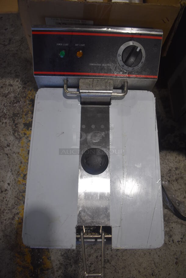 Cookline DF15-1-20 Stainless Steel Countertop Electric Powered Fryer w/ Metal Fry Basket and Lid. 120 Volts, 1 Phase. 10.5x16x13 - Image 4 of 7