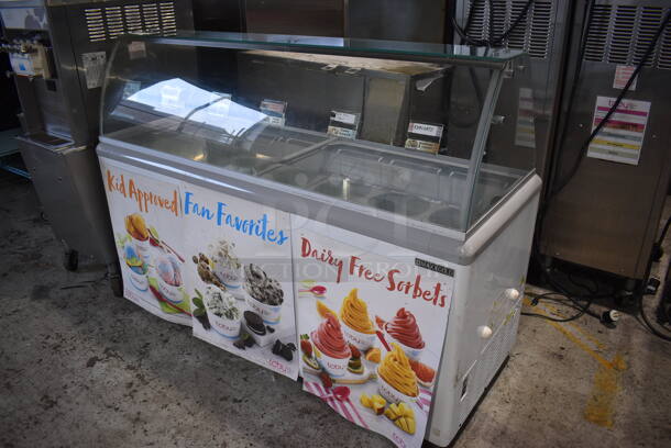 Maxx Cold MXDC-12 Metal Commercial Ice Cream Dipping Cabinet w/ Ice Cream Barrel Holders and Collars on Commercial Casters. 115 Volts, 1 Phase. 70x28x51. Tested and Working! - Image 2 of 7