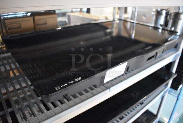 Samsung 40" Television w/ Metal Mount Piece. Does Not Have Power Cord. Buyer Must Pick Up - We Will Not Ship This Item.  - Image 2 of 4