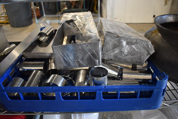 ALL ONE MONEY! Tier Lot of Various Metal Items Including Collars - Image 3 of 6