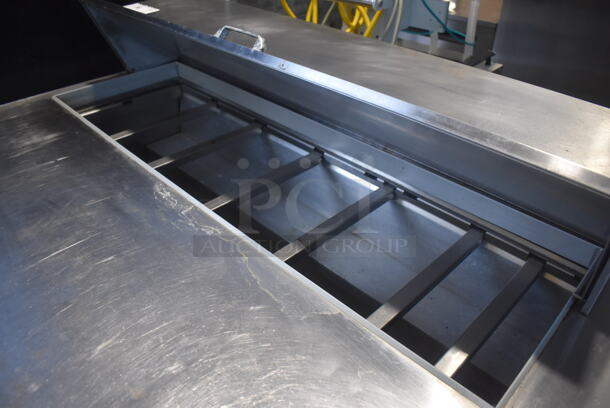 Victory VUR-60 Stainless Steel Commercial Sandwich Salad Prep Table Bain Marie Mega Top on Commercial Casters. 115 Volts, 1 Phase. 60x30x41.5. Tested and Working! - Image 5 of 8