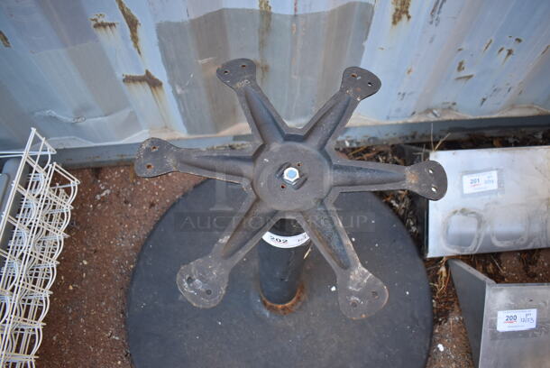 Metal Table Base. 34x34x28 - Image 3 of 3