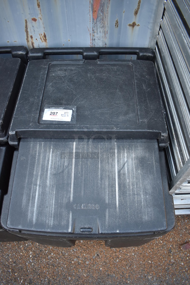 Cambro Black Poly Insulated Ice Bin on Commercial Casters. 24x33x30 - Image 4 of 5