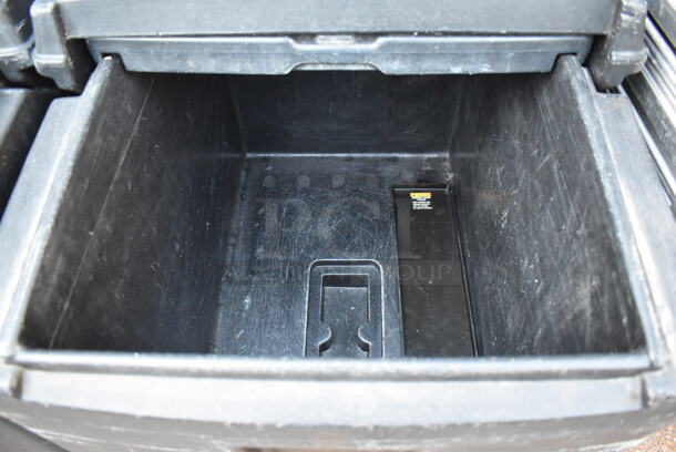 Cambro Black Poly Insulated Ice Bin on Commercial Casters. 24x33x30 - Image 5 of 5