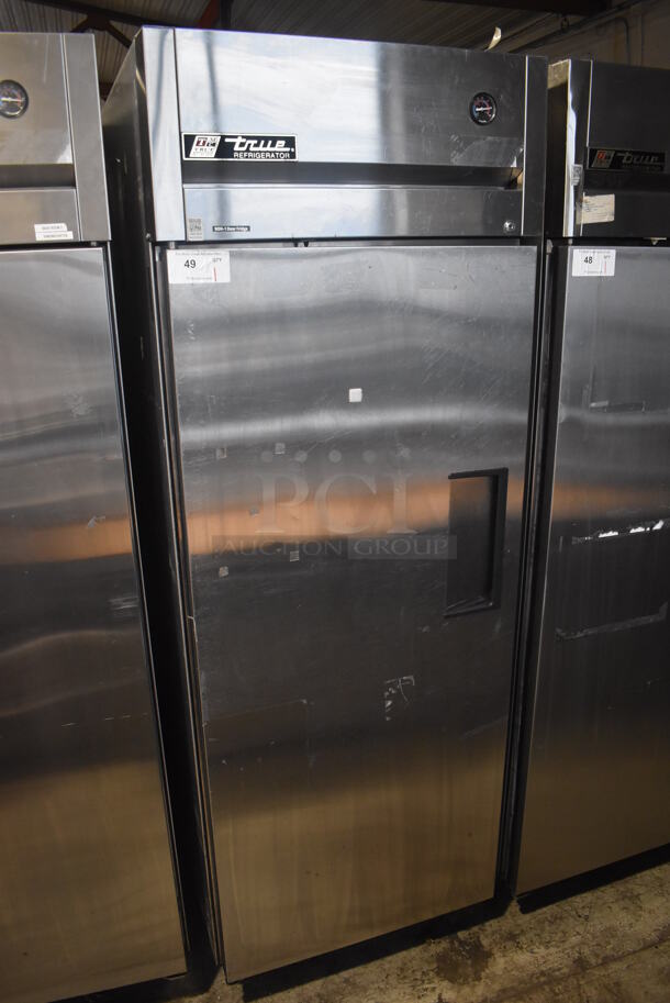 2011 True TG1R-1S Stainless Steel Commercial Single Door Reach In Cooler w/ Poly Coated Racks on Commercial Casters. 115 Volts, 1 Phase. 29x34x82. Tested and Working! - Image 4 of 7