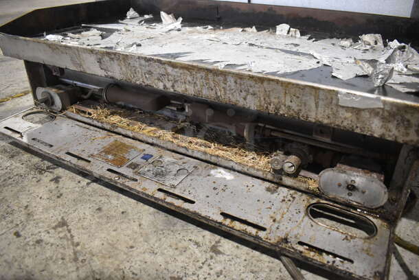 Star 258 Stainless Steel Commercial Countertop Gas Powered Flat Top Griddle. 89,000 BTU. 48x25x13 - Image 7 of 7