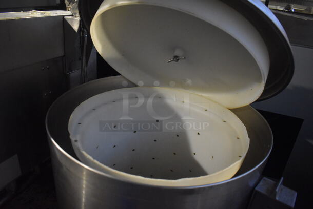 Hobart Stainless Steel Commercial Electric Powered Lettuce Spinner Salad Spinner on Commercial Casters. 115 Volts, 1 Phase. 22x22x32. Tested and Working! - Image 7 of 7