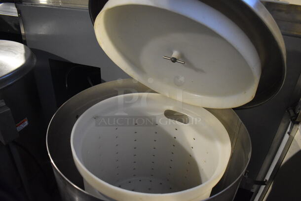 Delfield Stainless Steel Commercial Floor Style Electric Powered Lettuce Spinner Salad Spinner on Commercial Casters. 115 Volts, 1 Phase. 26x26x31. Tested and Working! - Image 6 of 9