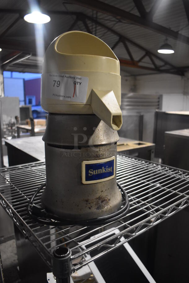 Sunkist 8-R A02 Metal Commercial Countertop Juicer. 115 Volts, 1 Phase. 8x10x17. Tested and Working! - Image 2 of 5