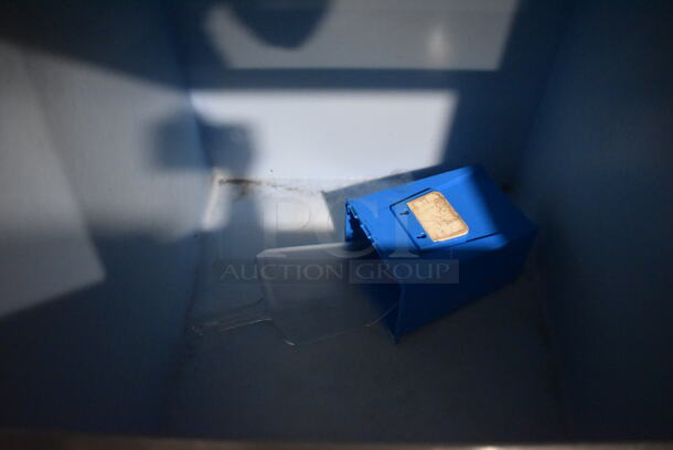 Hoshizaki KML-451MAH Stainless Steel Commercial Ice Head on Hoshizaki B-500PF Metal Commercial Ice Bin. 115-120 Volts, 1 Phase. 31x33x68.5 - Image 5 of 7