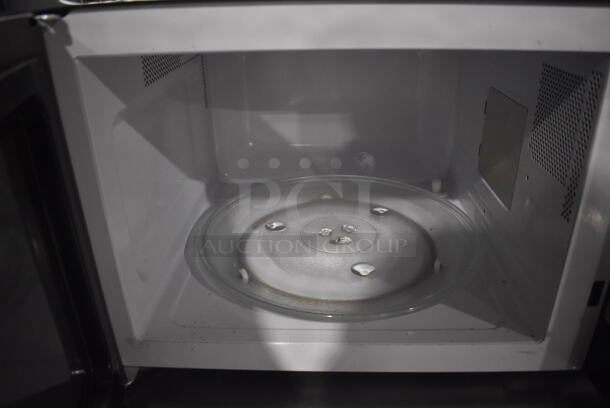 Danby DMW14SA1BDB Metal Countertop Microwave Oven w/ Plate. 120 Volts, 1 Phase. 20x14.5x13 - Image 4 of 6