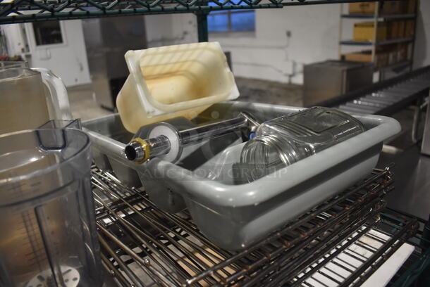 ALL ONE MONEY! Tier Lot of Various Items Including Baking Pans, Poly Blender Pitchers and Silverware Bin - Image 6 of 6