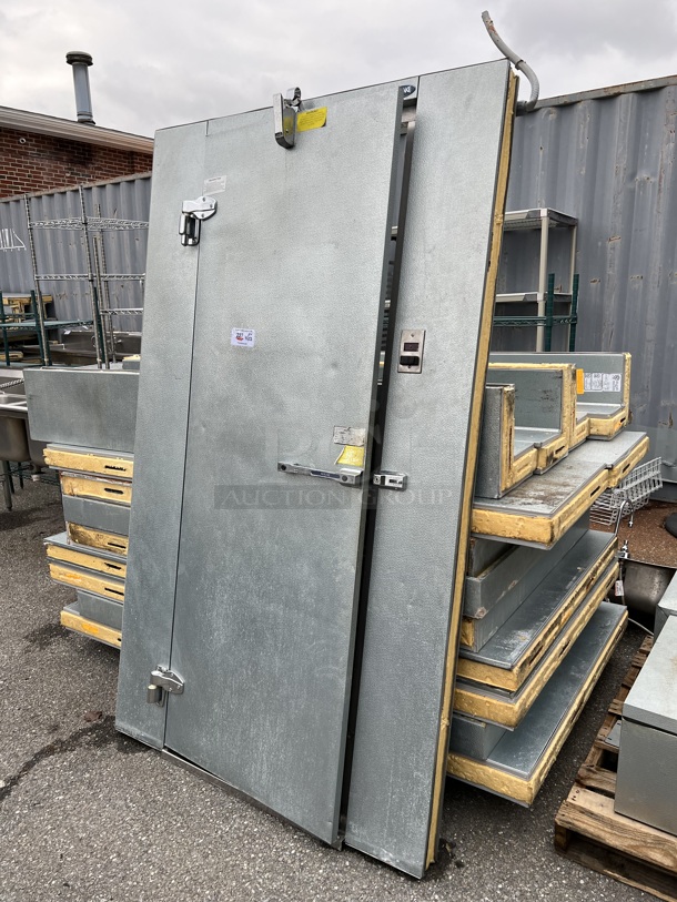 Norlake 6'x8' SELF CONTAINED Walk In Cooler Box w/ Copeland Compressor and Norlake Condenser. Pictures of Unit Before Disassembly Are Included In The Listing - Image 3 of 6