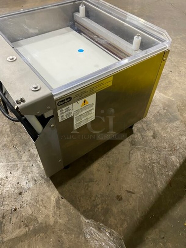 LATE MODEL! NEW! OUT OF THE BOX! Berkel Commercial Countertop Vacuum Sealer! Stainless Steel Body! Model: 350 SN: 12391EK1040439 120V 60HZ 1 Phase - Image 4 of 10