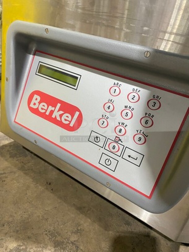LATE MODEL! NEW! OUT OF THE BOX! Berkel Commercial Countertop Vacuum Sealer! Stainless Steel Body! Model: 350 SN: 12391EK1040439 120V 60HZ 1 Phase - Image 9 of 10