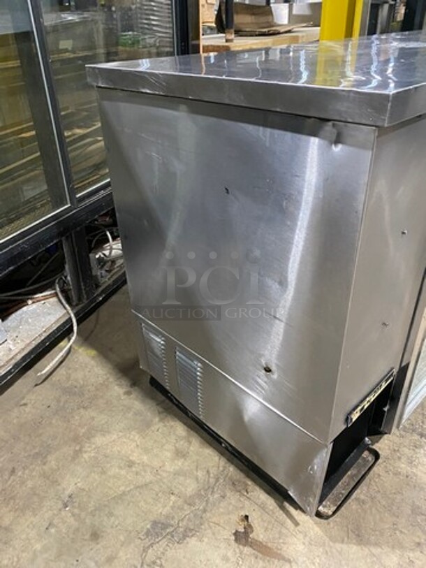 True Commercial 3 Door Back Bar Cooler! With View Through Doors! Poly Coated Racks! Model: TBB4G SN: 1204071 115V 60HZ 1 Phase - Image 2 of 7