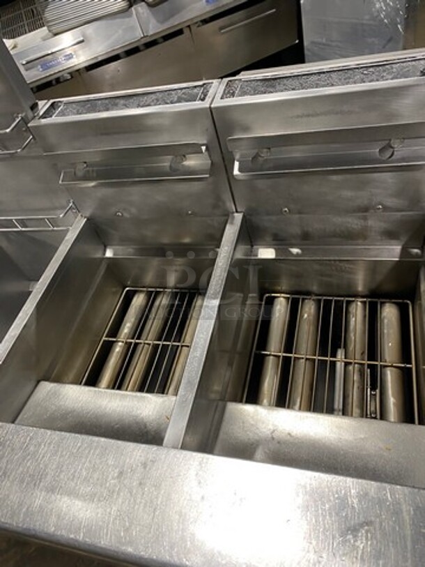 FAB! Pitco Frialator Commercial Natural Gas Powered 4 Bay Deep Fat Fryer! With Middle Fryer Basket Rack! With Oil Filter System! All Stainless Steel! On Casters! Model: SGH50 SN: G10HC034165 - Image 6 of 12