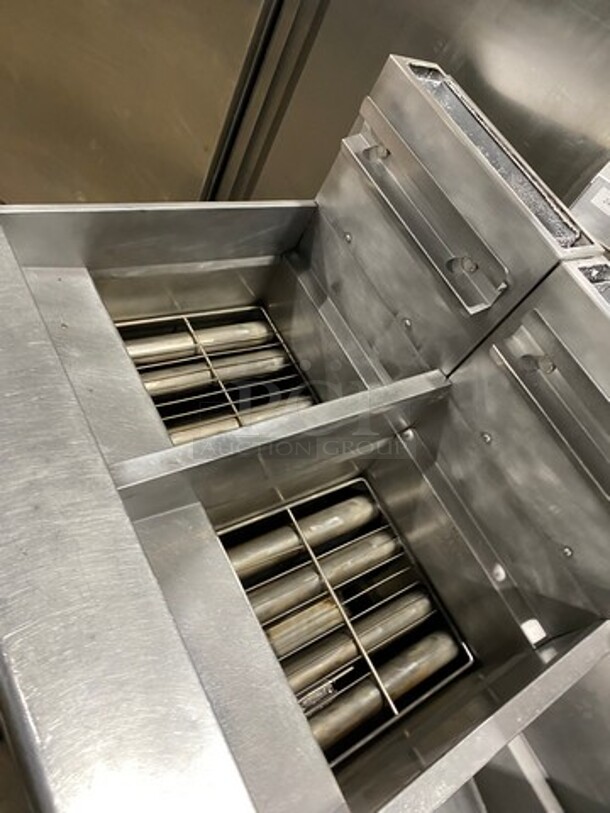 FAB! Pitco Frialator Commercial Natural Gas Powered 4 Bay Deep Fat Fryer! With Middle Fryer Basket Rack! With Oil Filter System! All Stainless Steel! On Casters! Model: SGH50 SN: G10HC034165 - Image 8 of 12