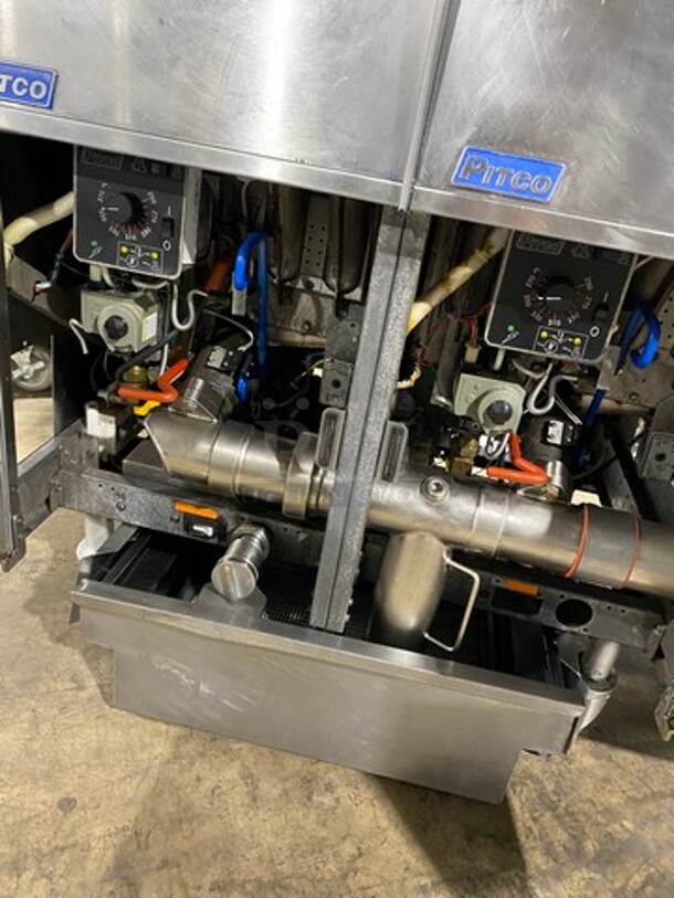 FAB! Pitco Frialator Commercial Natural Gas Powered 4 Bay Deep Fat Fryer! With Middle Fryer Basket Rack! With Oil Filter System! All Stainless Steel! On Casters! Model: SGH50 SN: G10HC034165 - Image 9 of 12
