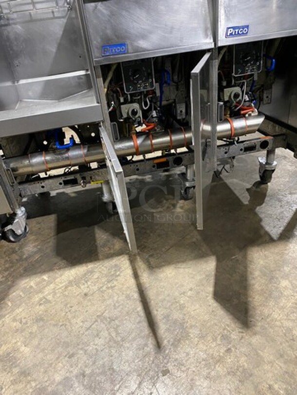 FAB! Pitco Frialator Commercial Natural Gas Powered 4 Bay Deep Fat Fryer! With Middle Fryer Basket Rack! With Oil Filter System! All Stainless Steel! On Casters! Model: SGH50 SN: G10HC034165 - Image 10 of 12