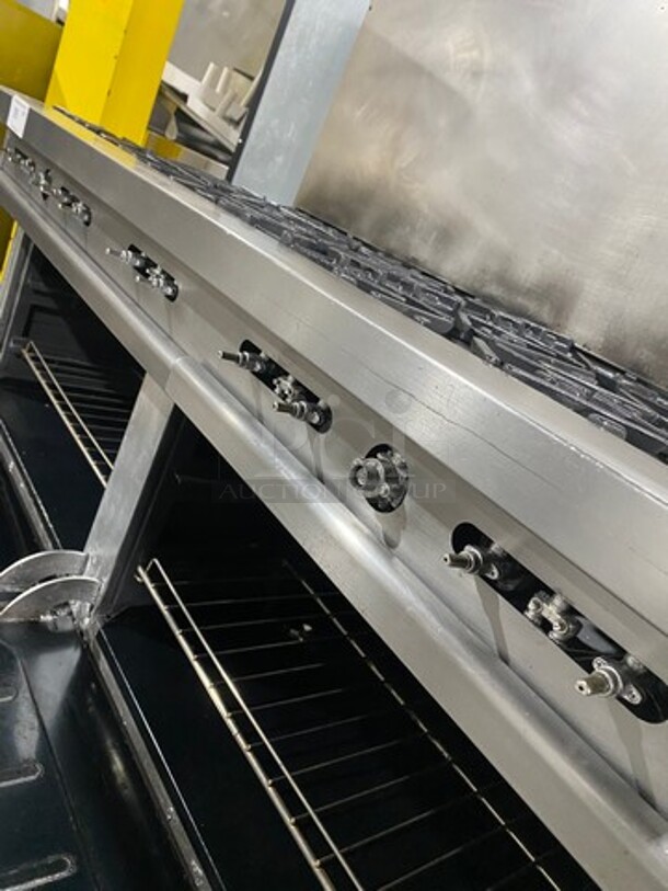 Vulcan Commerical Natural Gas Powered 10 Burner Stove! With Raised Back Splash! With 2 Oven Underneath! All Stainless Steel! On Casters! - Image 9 of 10