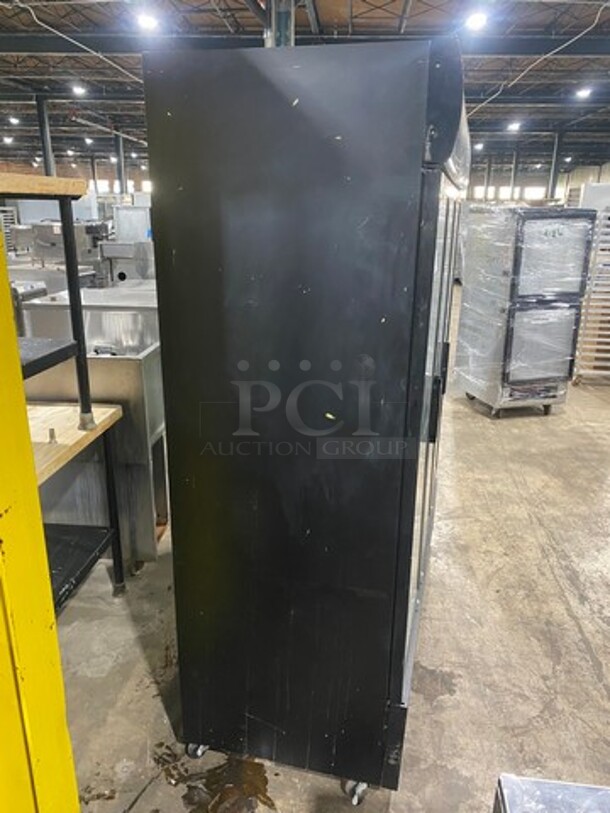 LATE MODEL! 2019 Jae Cool Commercial 3 Door Reach In Cooler Merchandiser! With View Through Doors! Poly Coated Racks! Model: GTC55 SN: 1500WA20190806011 115V! Remote Compressor/No Compressor! - Image 2 of 8