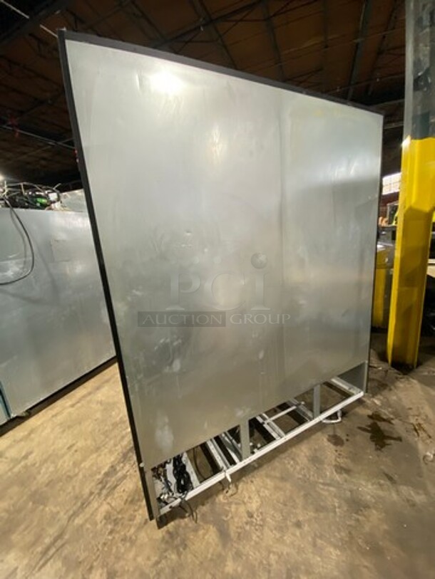 LATE MODEL! 2019 Jae Cool Commercial 3 Door Reach In Cooler Merchandiser! With View Through Doors! Poly Coated Racks! Model: GTC55 SN: 1500WA20190806011 115V! Remote Compressor/No Compressor! - Image 4 of 8