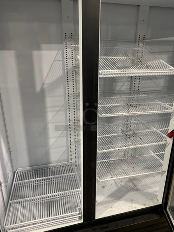 LATE MODEL! 2019 Jae Cool Commercial 3 Door Reach In Cooler Merchandiser! With View Through Doors! Poly Coated Racks! Model: GTC55 SN: 1500WA20190806011 115V! Remote Compressor/No Compressor! - Image 6 of 8