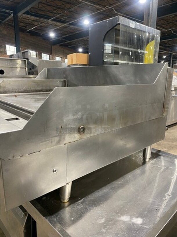 Woodstone Commercial Countertop Natural Gas Powered Flat Griddle! With Split Top! With Back & Side Splashes! All Stainless Steel! On Legs! - Image 2 of 10