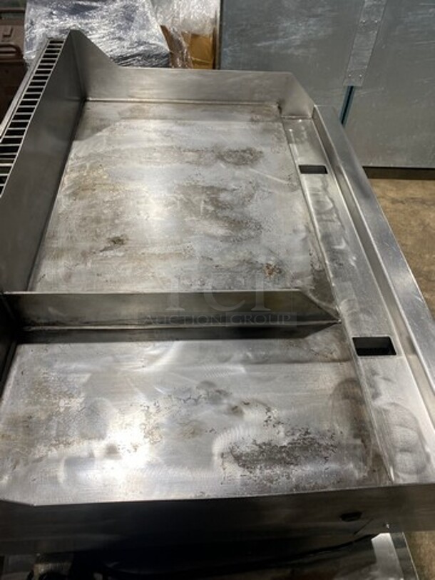 Woodstone Commercial Countertop Natural Gas Powered Flat Griddle! With Split Top! With Back & Side Splashes! All Stainless Steel! On Legs! - Image 5 of 10