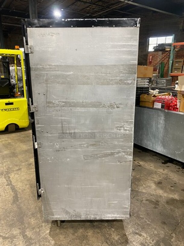 Metro Commercial Heated Holding Cabinet/ Food Warmer! All Stainless Steel! On Casters! Model: C199HM2000 120V - Image 3 of 9