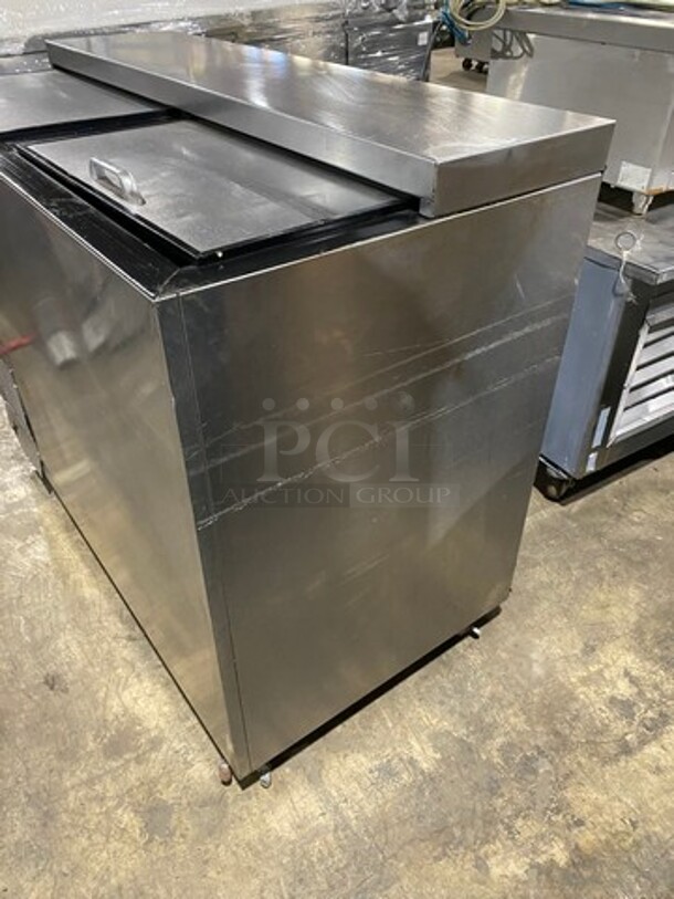 NICE! Perlick Commercial 2 Top Sliding Door Cooler! All Stainless Steel! On Casters! Model: FR48 SN: 1803022881B 115V 60HZ 1 Phase - Image 2 of 8