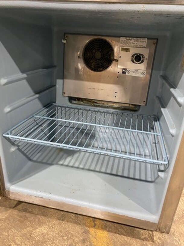 Delfield Commercial Single Door Lowboy/Worktop Cooler! With Rack! All Stainless Steel! Model: 406CADHLDD1 SN: 0808152000285 115V 60HZ 1 Phase - Image 5 of 7