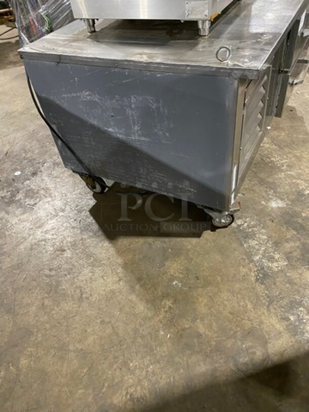 Leader Commercial 2 Drawer Chef Base/Equipment Stand! All Stainless Steel! On Casters! Model: LB48S/C SN: PU05M0037C 115V 60HZ 1 Phase - Image 4 of 7