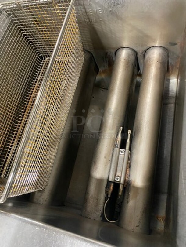 NICE! Pitco Commercial Natural Gas Powered Deep Fat Fryer! With Metal Frying Baskets! All Stainless Steel! On Legs! - Image 6 of 9