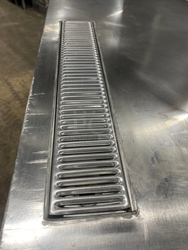 WOW! Commerical Custom Made Prep/ Worktop Counter! With Shelf Storage Underneath! All Stainless Steel! On Legs! - Image 5 of 6