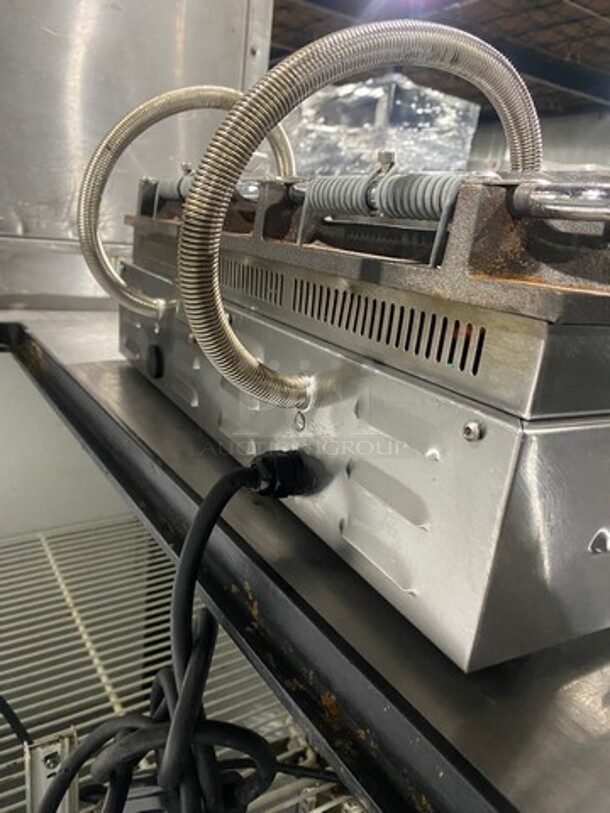 Sodir Commercial Electric Powered Countertop Dual Panini Press! With Ribbed Press! All Stainless Steel! - Image 4 of 8