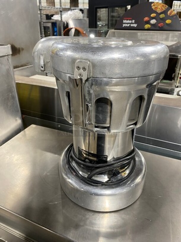 Nutrifaster Commercial Countertop Juicer Extractor! Solid Stainless Steel! Model: N450 SN: 459061471 110V - Image 3 of 6