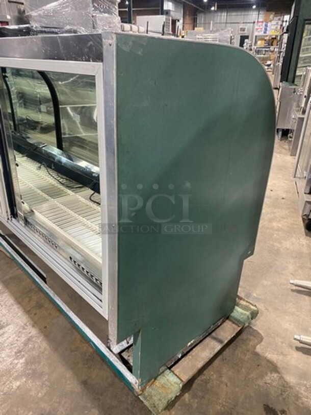 Marc Commercial Combination Dry/Refrigerated Display Case Merchandiser! With Curved Front Glass! With Sliding Rear Access Doors! Model: SPL77 120V - Image 4 of 8