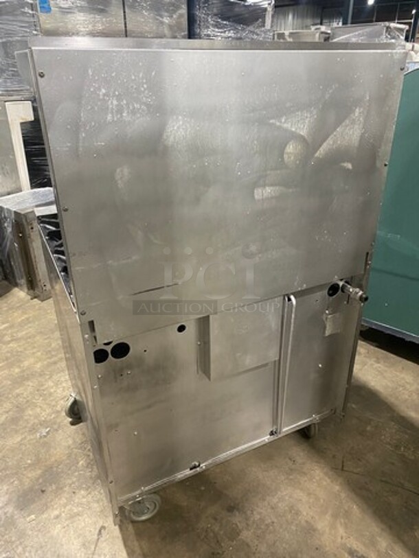 Sunfire Commercial Natural Gas Powered 6 Burner Stove! With Raised Back Splash And Salamander Shelf! With Oven Underneath! All Stainless Steel! On Casters! - Image 4 of 10