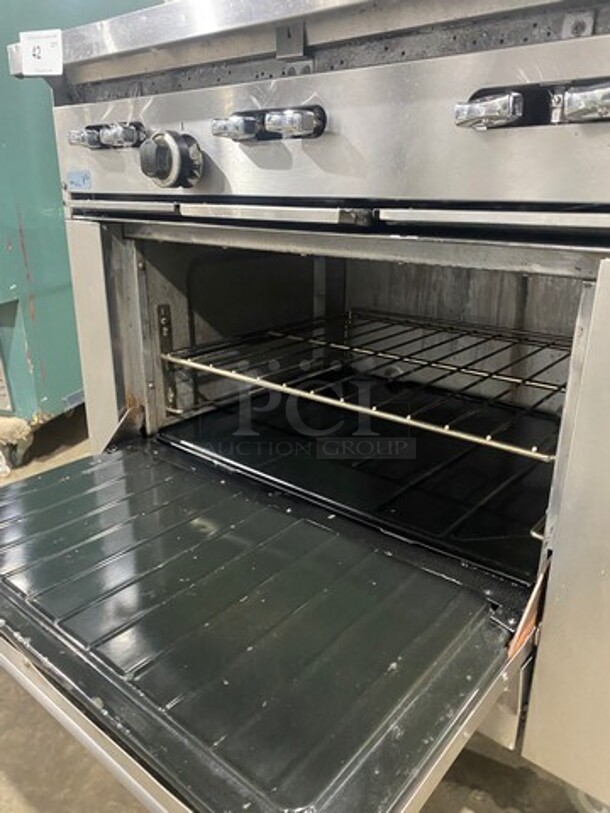 Sunfire Commercial Natural Gas Powered 6 Burner Stove! With Raised Back Splash And Salamander Shelf! With Oven Underneath! All Stainless Steel! On Casters! - Image 7 of 10