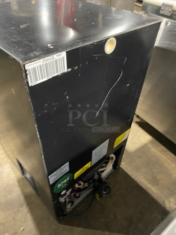 COOL! LATE MODEL! 2015 Imbera Commercial Countertop Mini Reach In Cooler Merchandiser! With View Through Door! Model: VR06CO2 SN: 265151001270 115V 60HZ 1 Phase - Image 4 of 7