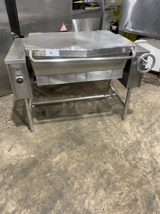 Vulcan Hart Commercial Electric Powered Tilt Skillet/Braising Pan! All Stainless Steel! On Legs! - Image 1 of 8