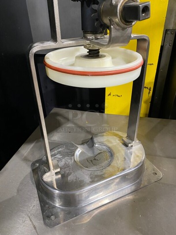 Metal Commercial Countertop Manual Press! - Image 6 of 6