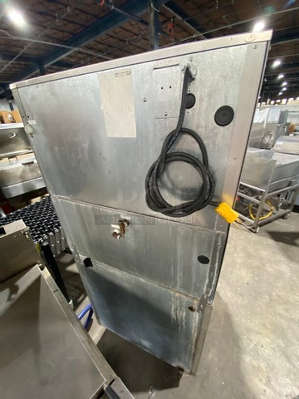 Kold Draft Commercial Ice Making Machine! On Commercial Ice Bin! All Stainless Steel! On Legs! 2x Your Bid Makes One Unit! - Image 4 of 8