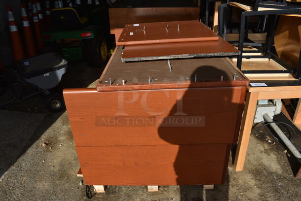 ALL ONE MONEY! PALLET LOT OF Various Items Including 2 Wood Pattern Desk Pieces. (HS: Garage 2) - Image 3 of 5